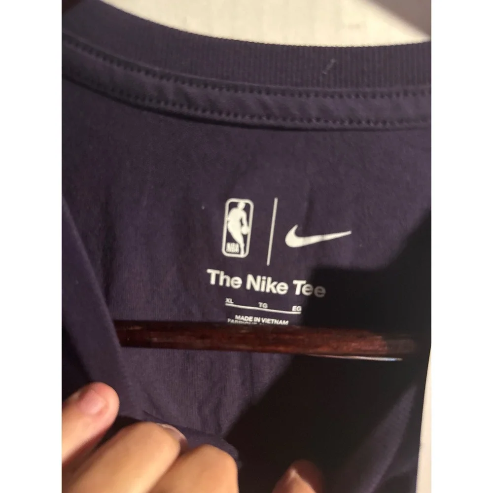 Nike NBA New Orleans Pelicans CJ McCollum NOLA City Edition Purple T-Shirt XL
